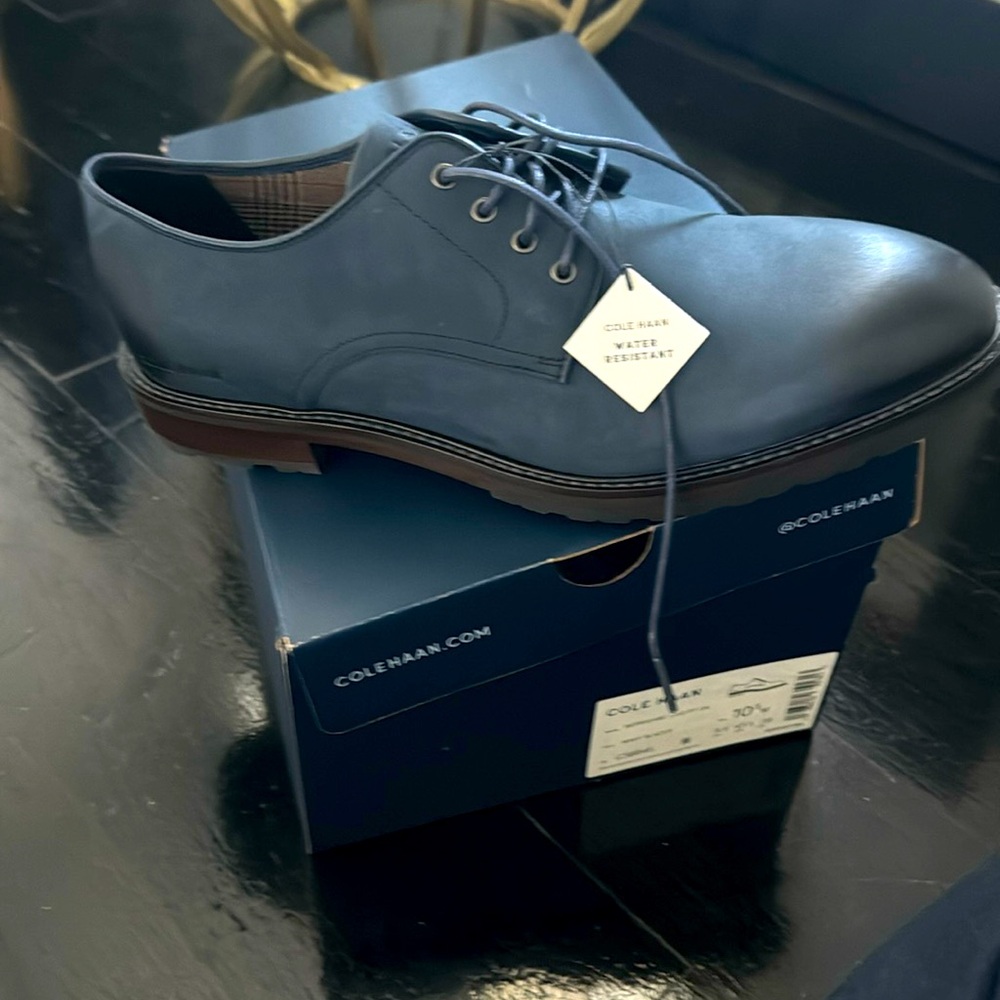 Cole Haan men’s size 10.5 navy dress shoes